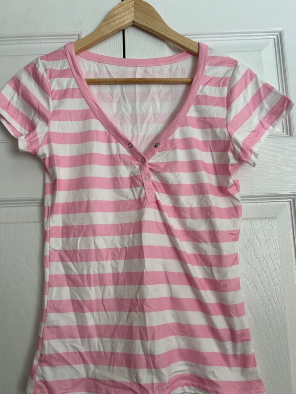Y2K Pink White Striped Henley Tee V Neck Snap Buttons Short Sleeve Size L